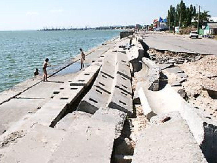 Губернатор спас Бердянск от затопления