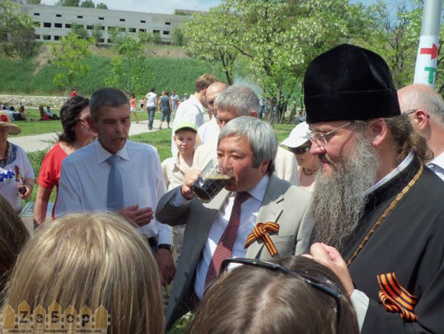 Мэр Запорожья: мероприятия в Парке Победы финансирует Партия регионов