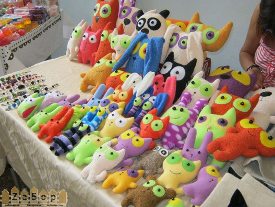 В Запорожье прошла выставка ко Дню пионерии