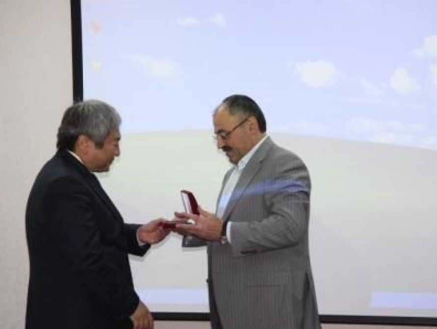 Мэр Запорожья пообещал решить проблемы сотрудников "Запорожтрансформатора"