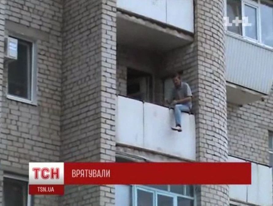 В Запорожье самоубийца собрал народ посмотреть на "шоу"