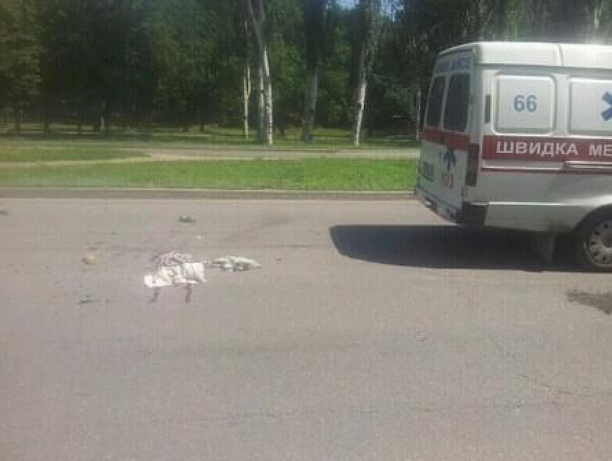 В Запорожье ВАЗ "снес" пешехода  