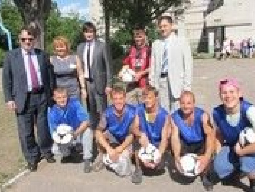 Послу Франции понравились счастливые запорожские дети