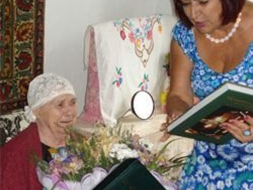 Жительница Мелитополя за 100 лет воспитала 8 внуков и 11 правнуков