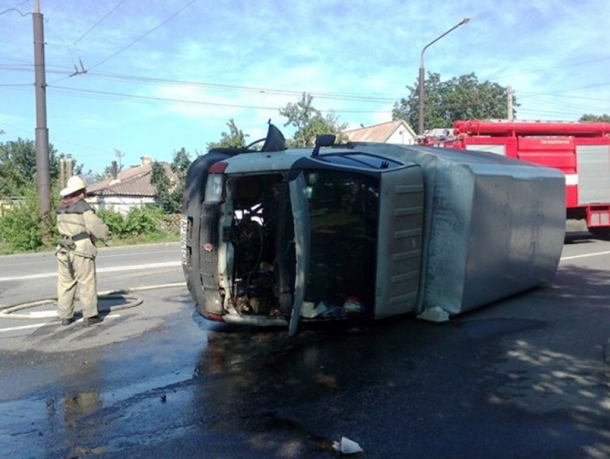 ДТП в Запорожье: легковушка снесла "Газель"