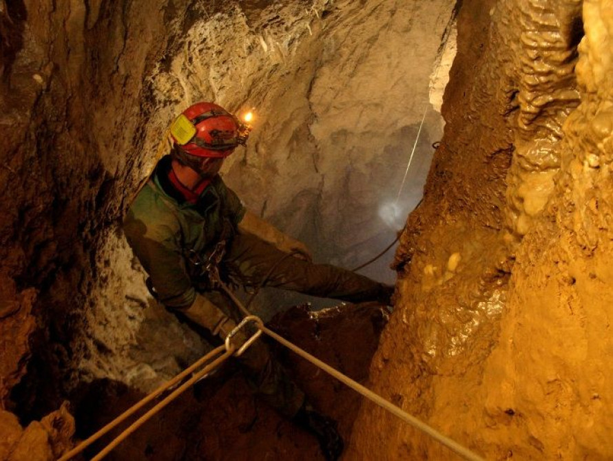 Трое жителей Мелитополя покорят самую глубокую пещеру мира