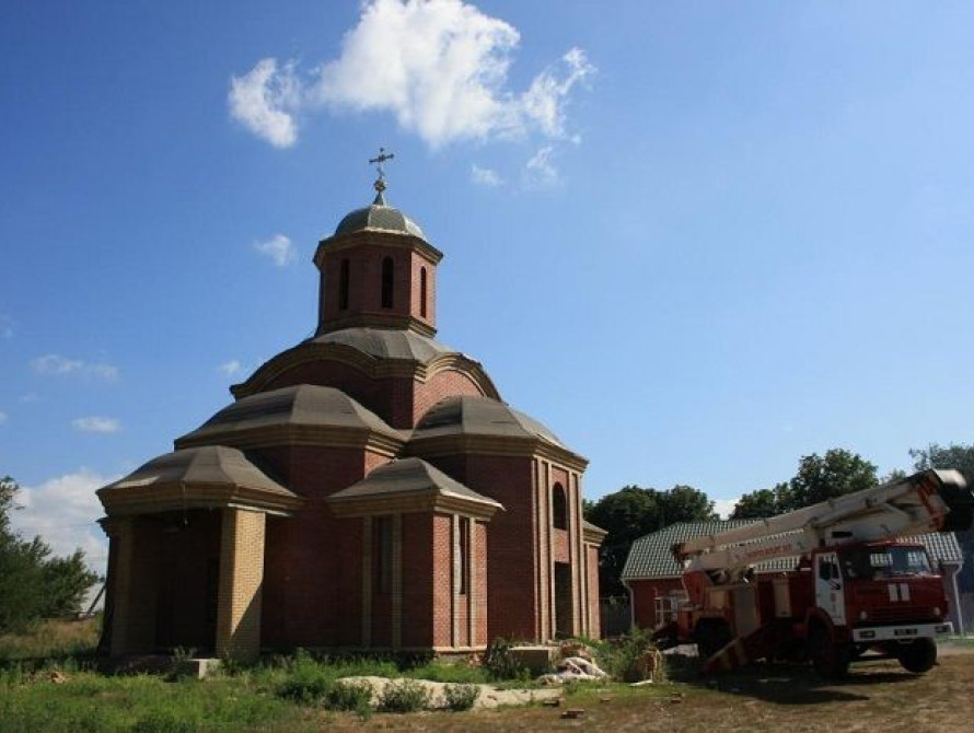 В Запорожской области мужчина за собственные средства построил храм