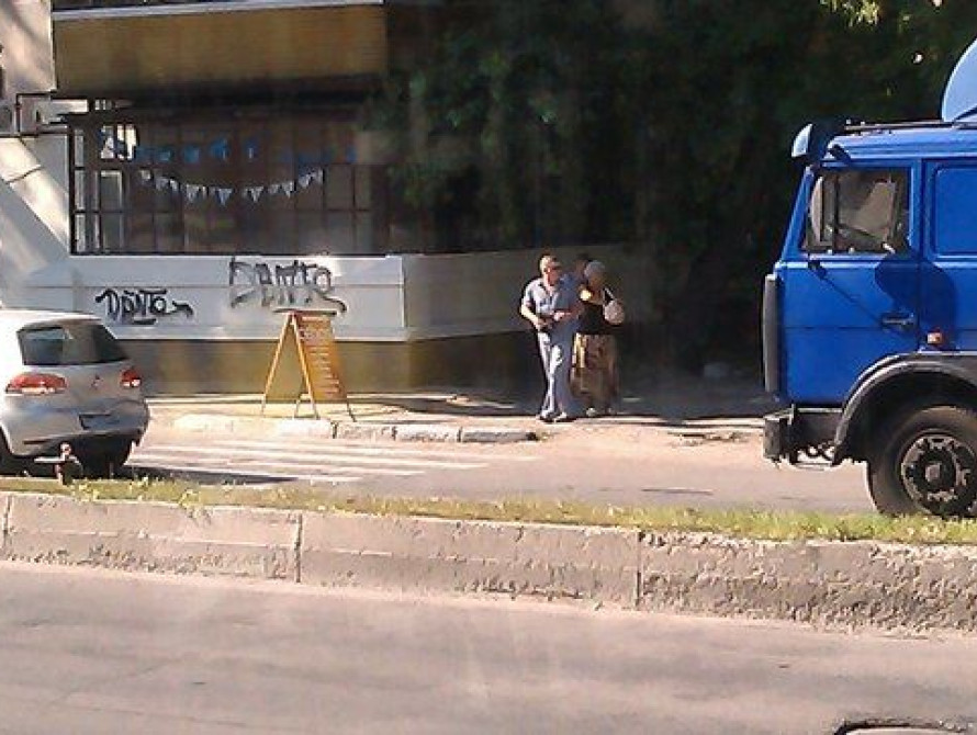 В Запорожье МАЗ влетел в легковушку