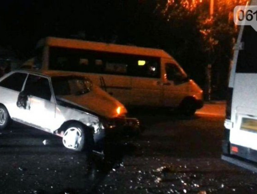 В Запорожье пьяный водитель устроил тройное ДТП