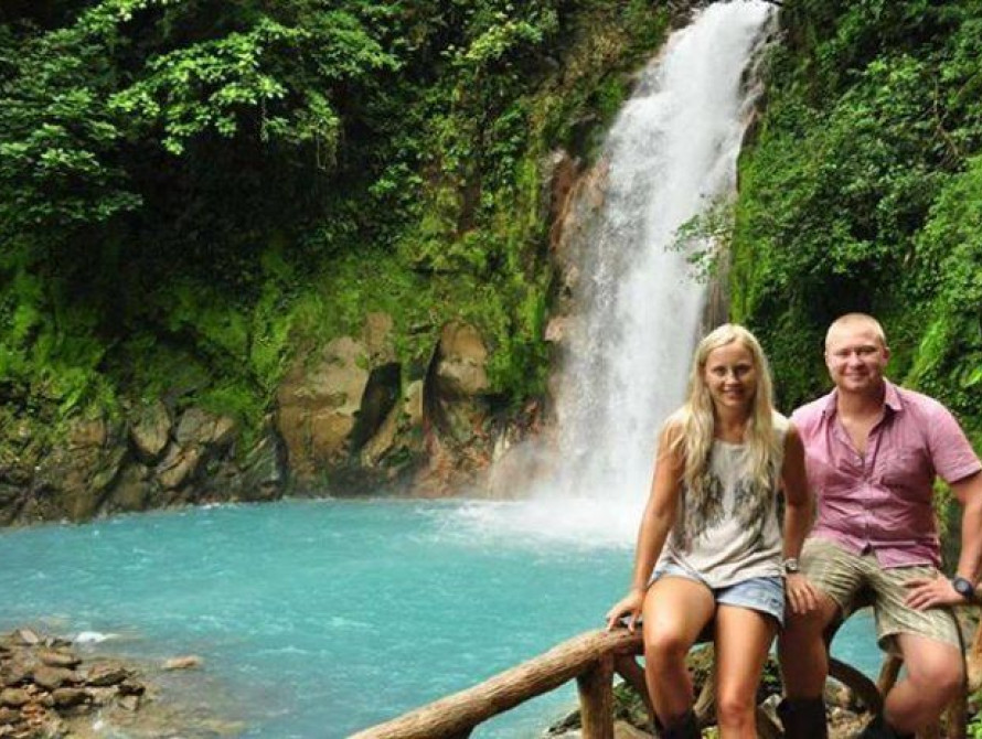 Запорожские путешественники покорили мир на автомобиле и установили рекорд Украины      