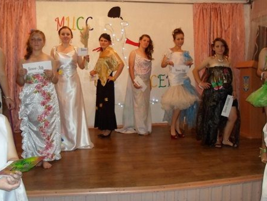 В мелитопольской колонии выбрали "Мисс-осень-2013"