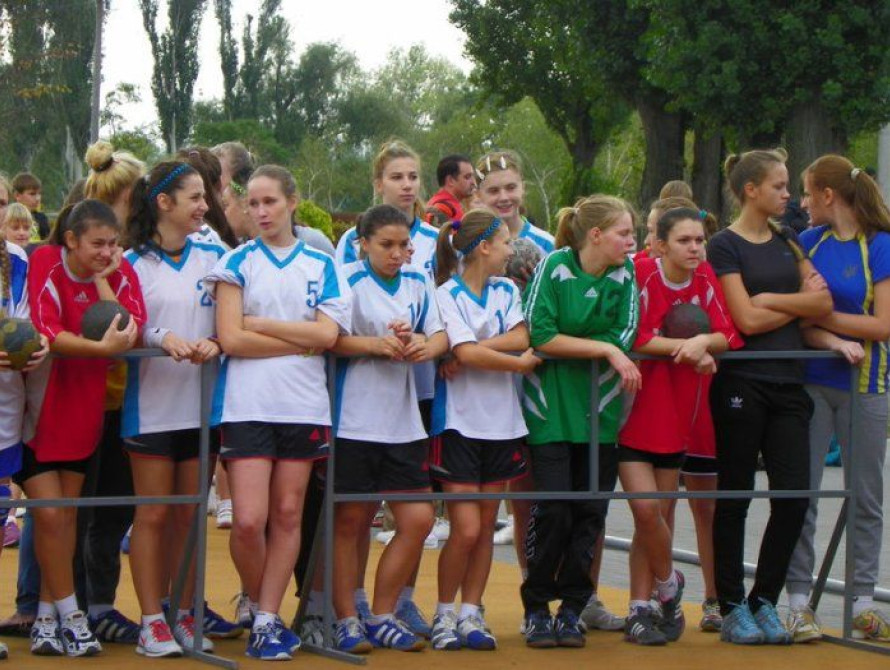 В Запорожье день физкультуры и спорта прошел на Набережной магистрали