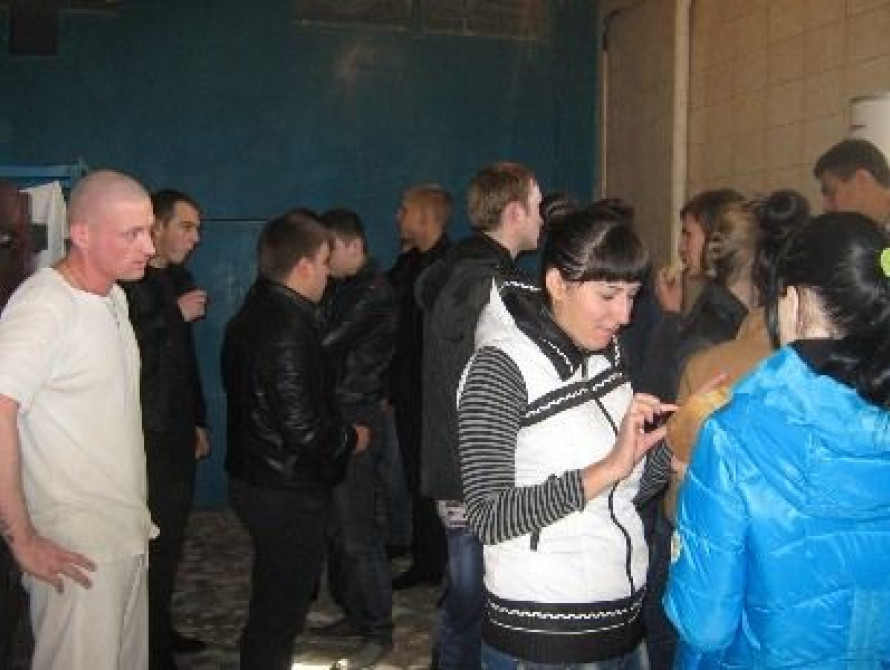 В Запорожье студентов накормили... тюремным хлебом