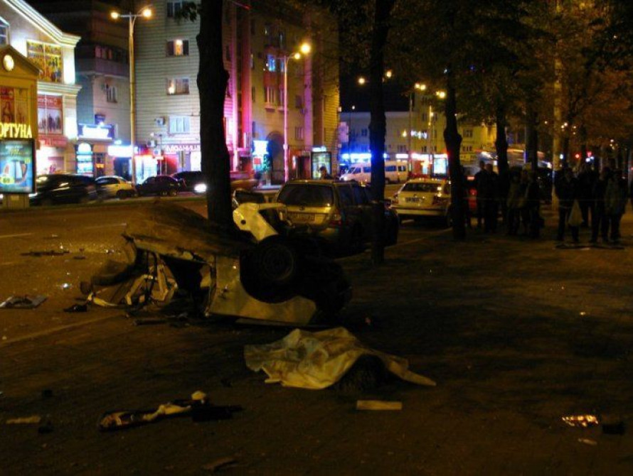 Подробности резонансного ДТП: в Запорожье водитель, в разорванной "Таврии" был пьян