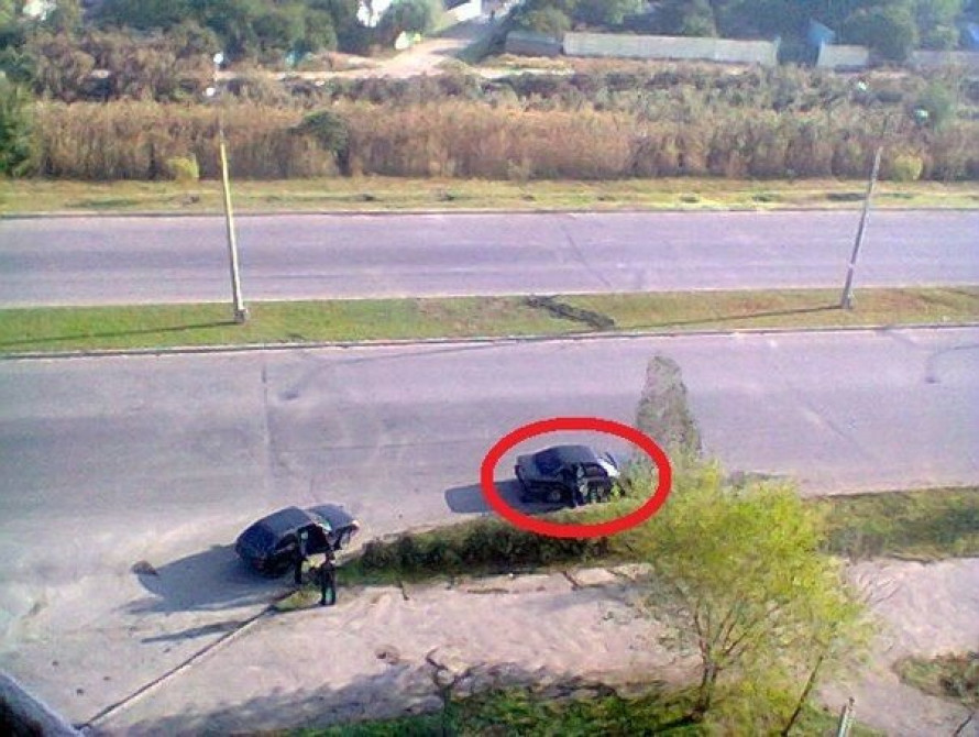 В Запорожье посреди улицы в салоне "BMW" нашли труп