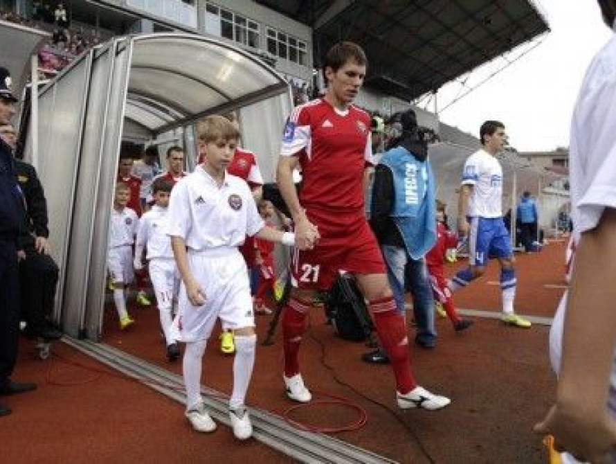 В Запорожье ФК "Металлург" решил зарабатывать на детях