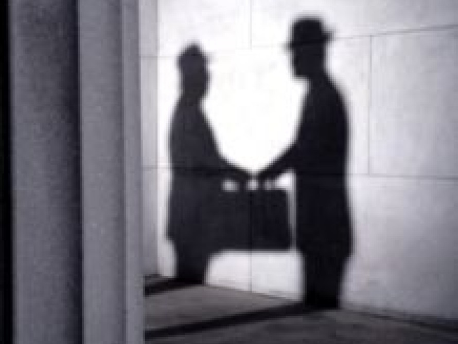 Оффшорная фирма запорожского депутата выиграла топливный тендер