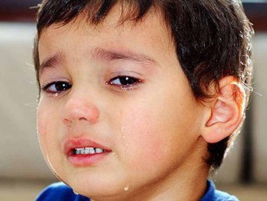 В Бердянске родители выгнали на улицу 5-летнего ребенка, а сами пили дома