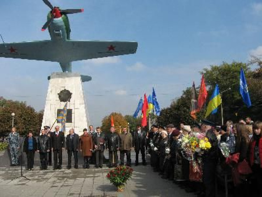 В Запорожье прошли митинги, посвященные 70-летию освобождения города