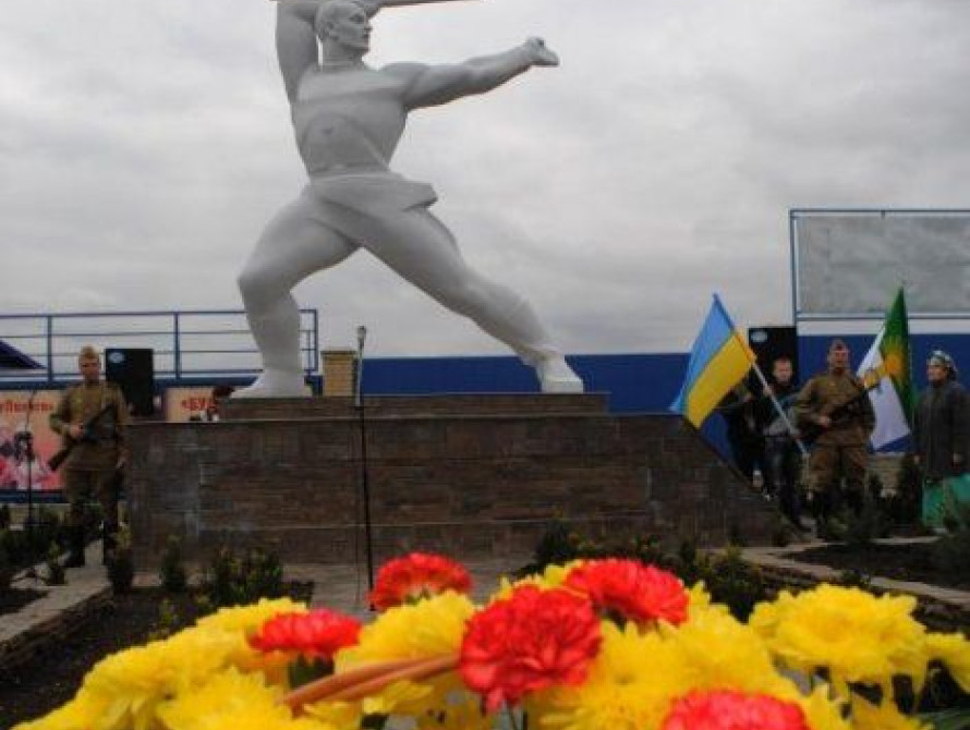 В Запорожской области реконструировали памятник героям ВОВ