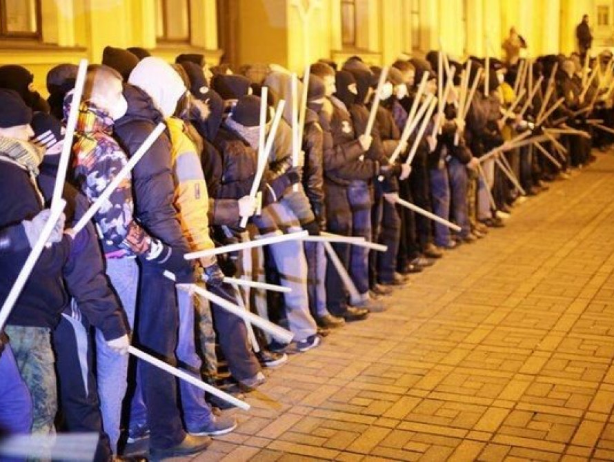 Прокуратура распространяет информацию по поводу "кровавого" разгона майдана