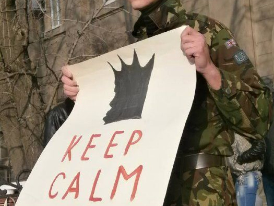 В Запорожье студент вышел на одиночную акцию против действий Беркута в Киеве