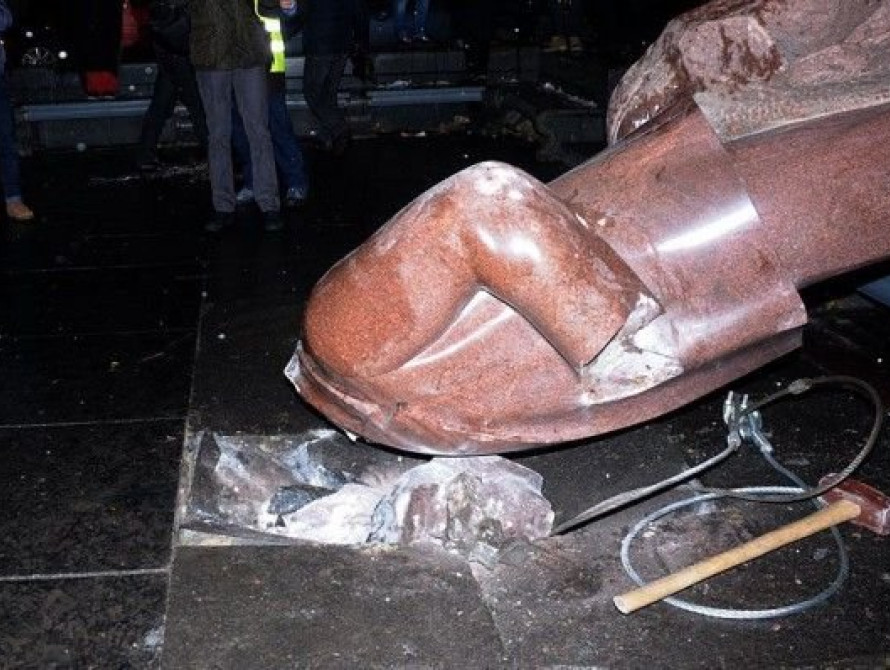 Запорожский нардеп собрался восстанавливать памятник Ленину