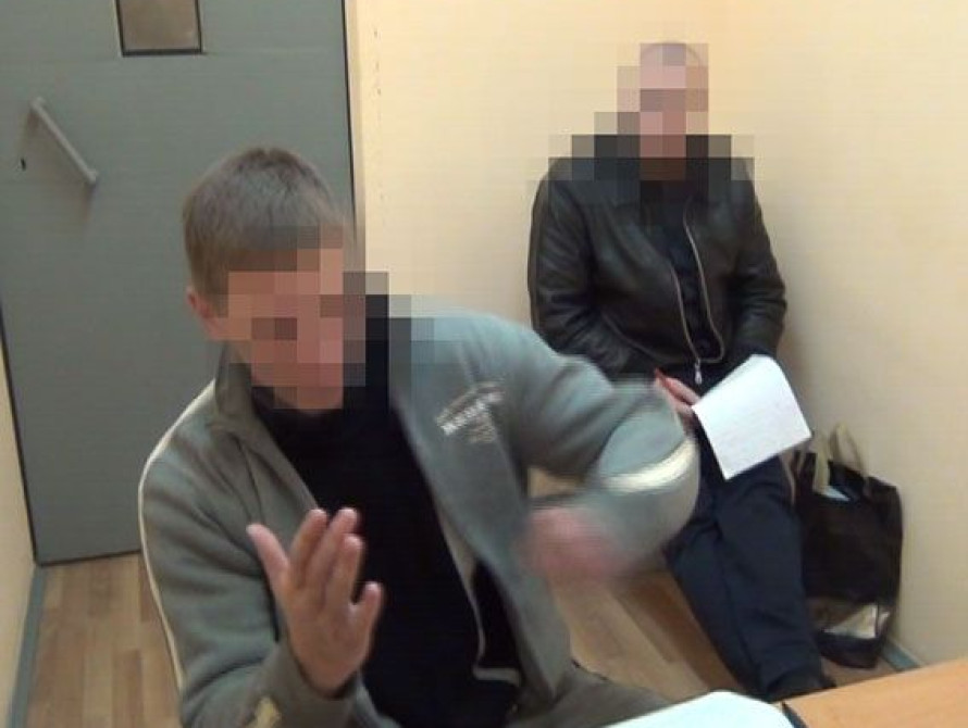 В Бердянске оторванный бегунок помог милиции раскрыть преступление 