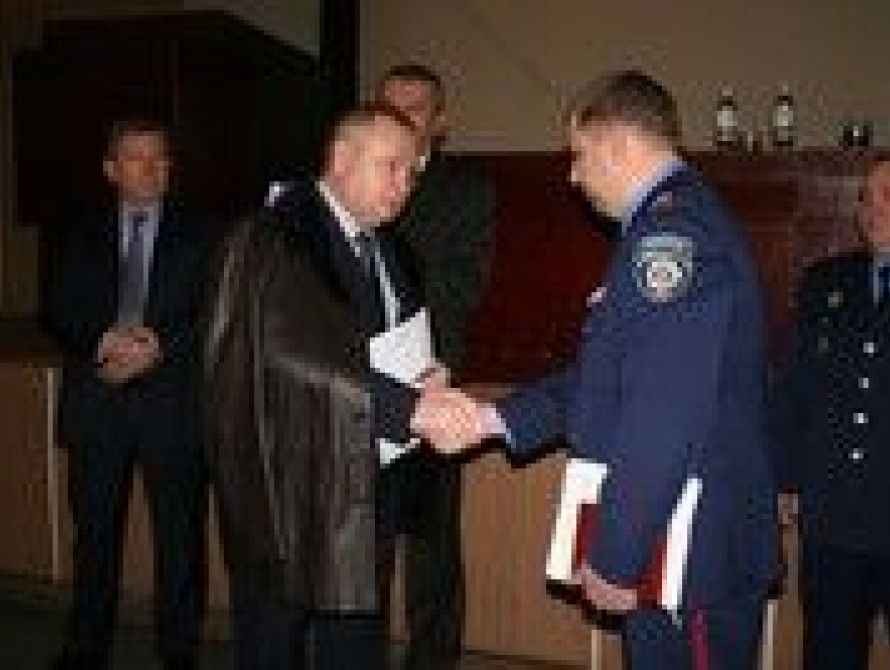 В Бердянске милиционерам подарили автомобиль