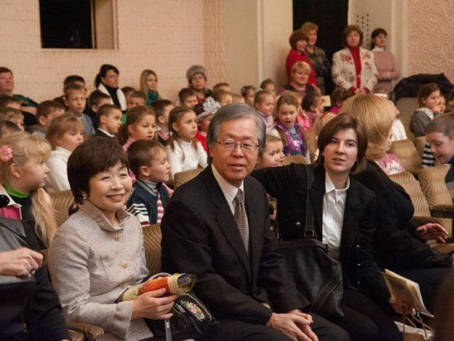 Запорожцам показали новогодний мюзикл с японскими мотивами