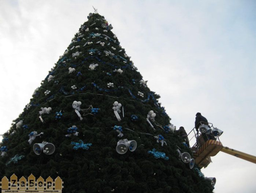 17 декабря в Запорожье: новогодний городок, месть организатору майдана и 7 тыс. на антимайдане