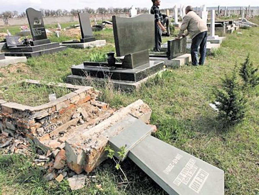 В Запорожье молодой парень обворовывал могилы