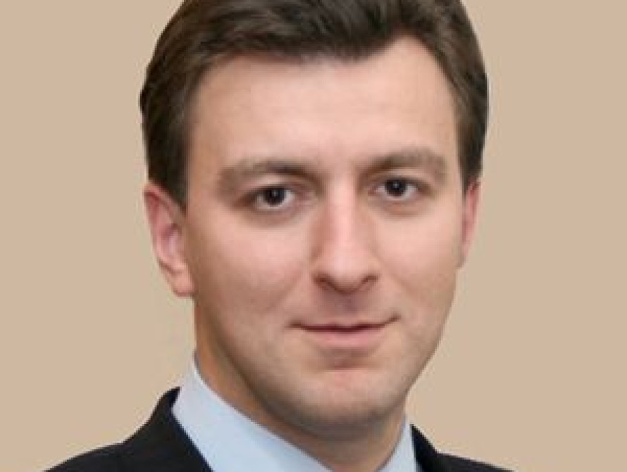 Старух об отставке Азарова: "Он на два месяца задержался на посту"