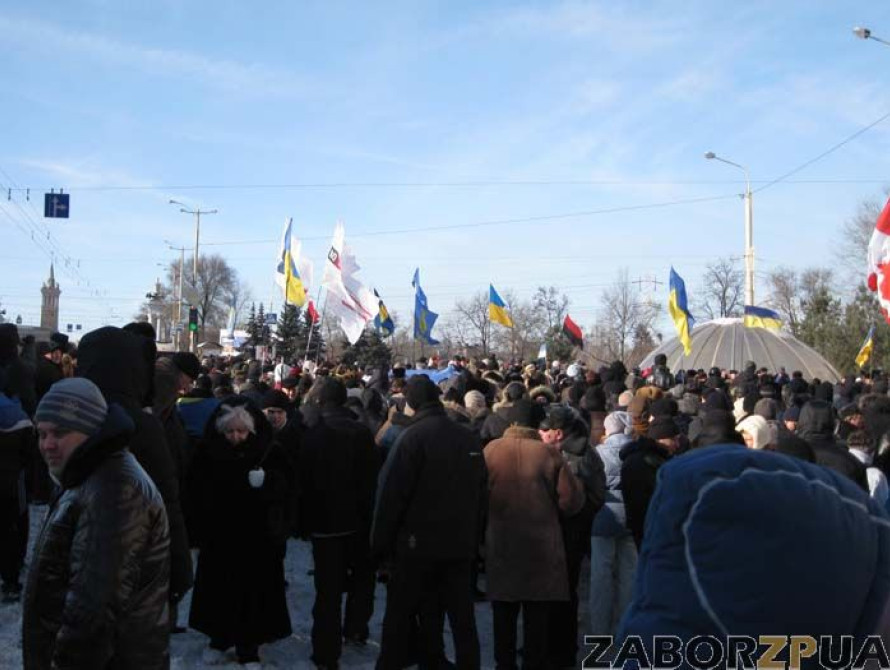 В Запорожье прошел мирный Евромайдан
