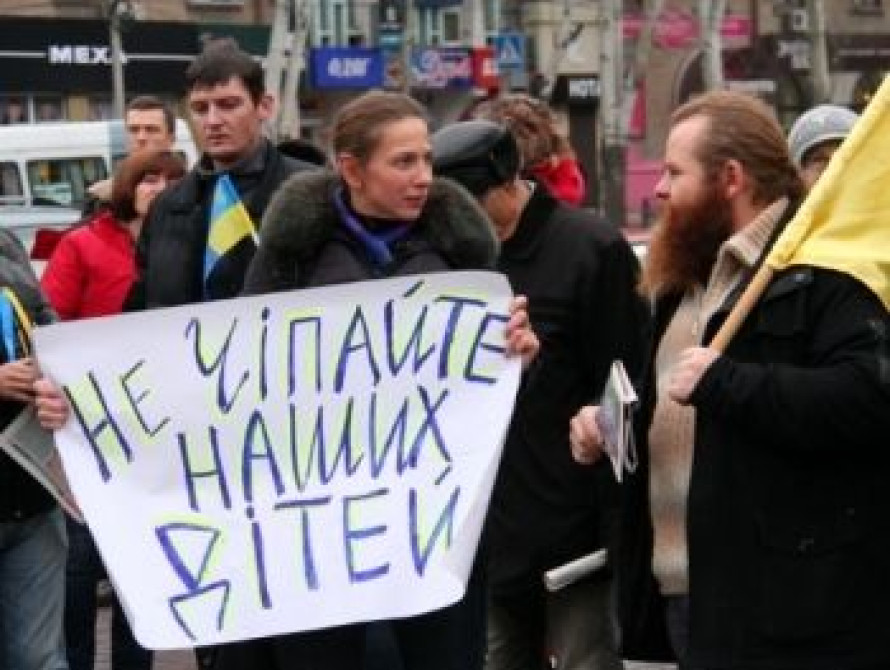 В Мелитополе на Майдане собрали 20 тыс гривен для Киева