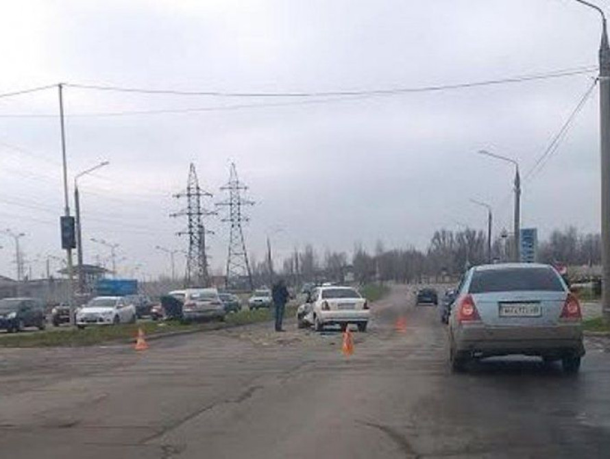 В Запорожье на Набережной столкулись две легковушки 