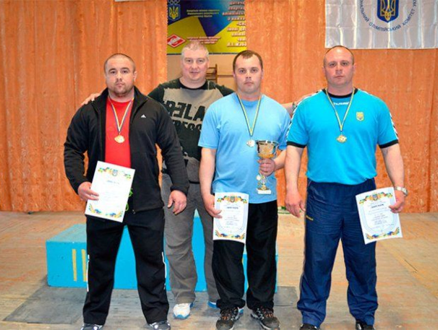 Бердянские тяжелоатлеты завоевали "золото" Чемпионата Украины