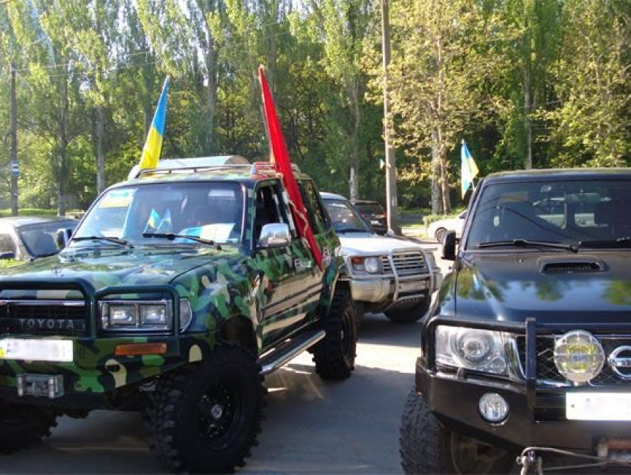 В Мелитополе ко Дню Победы стартовал масштабный автопробег