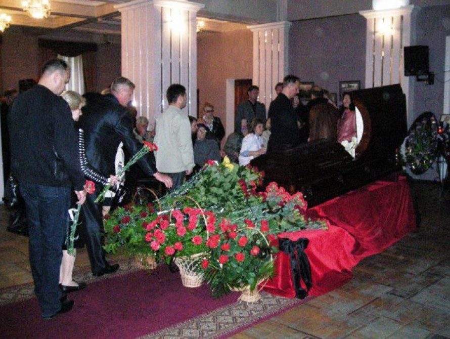 Как в Запорожье проходили похороны заммэра Юрия Каптюха