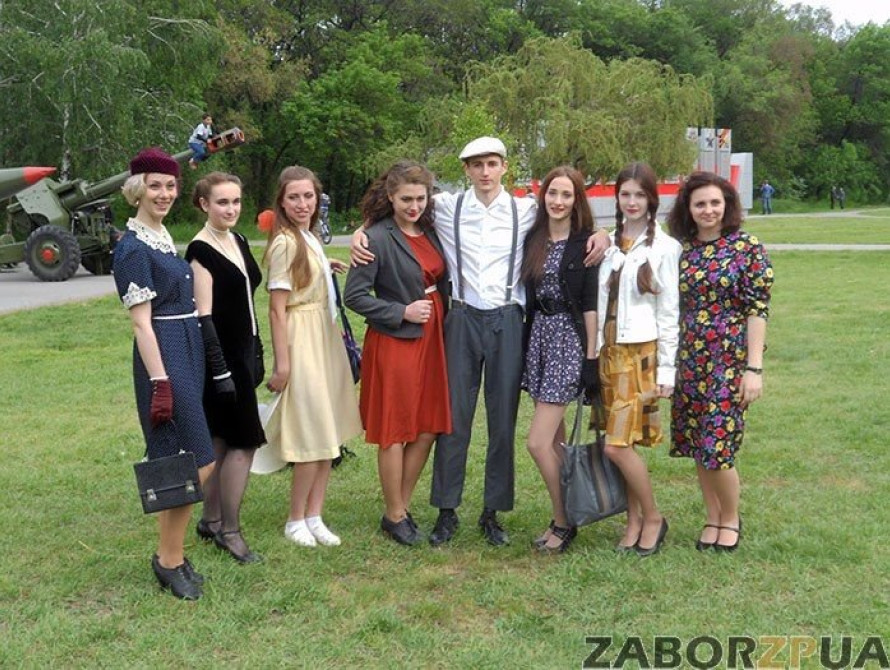 В Запорожье состоялась фотовстреча "Назад в 40-е"