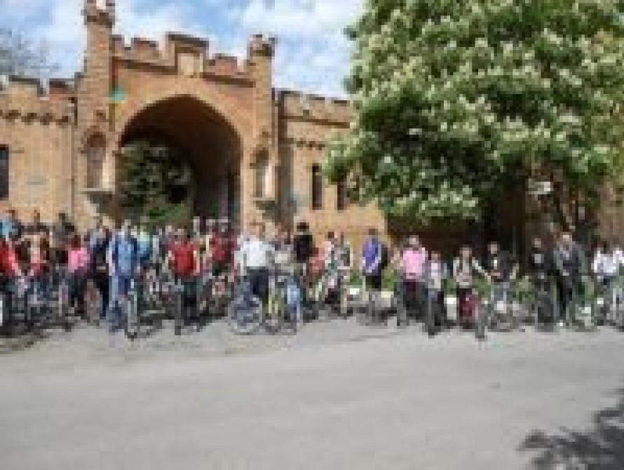 В Запорожской области прошел массовый велопробег