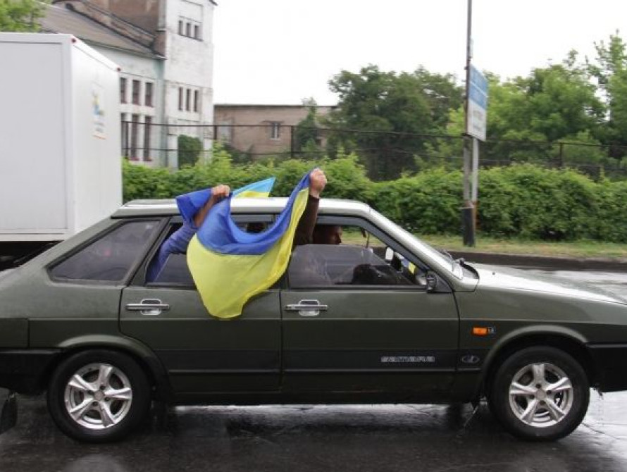 В Мелитополе провели автопробег в поддержку крымских татар 