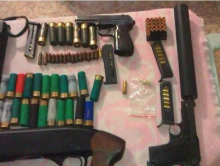 МВД: В Запорожье у "криминального авторитета" изъяли целый арсенал оружия