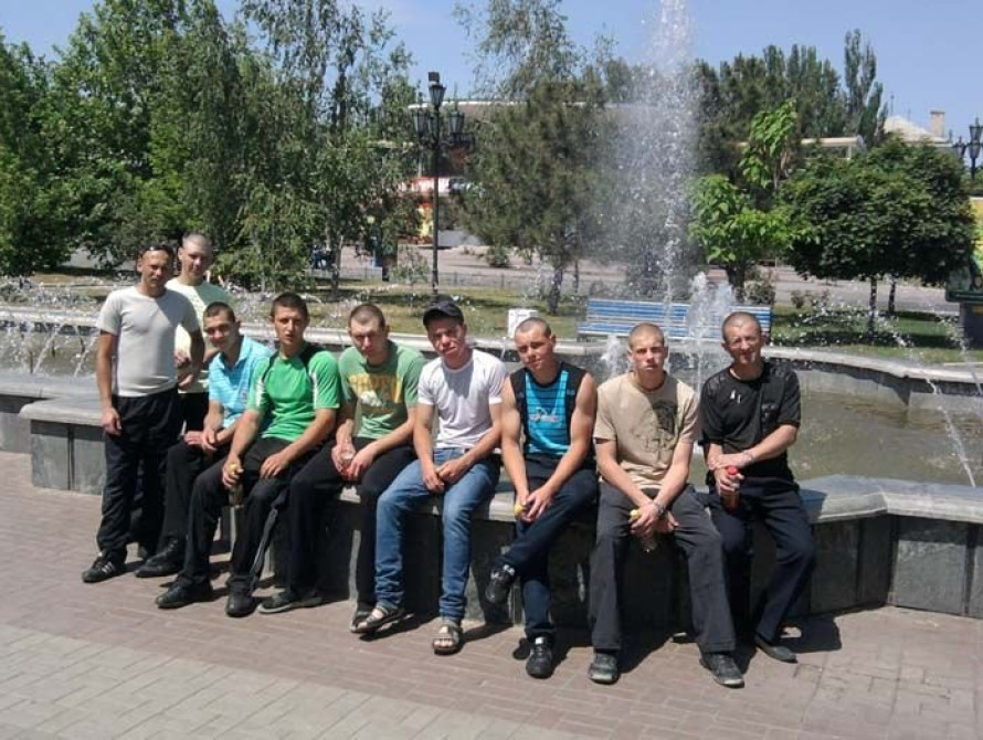 В Бердянске зэков выпустили в город