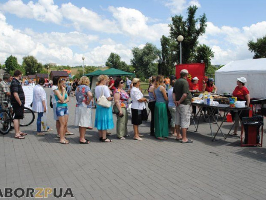 В Запорожье "фестиваль шашлыка" не был фестивалем и прошел с опозданием