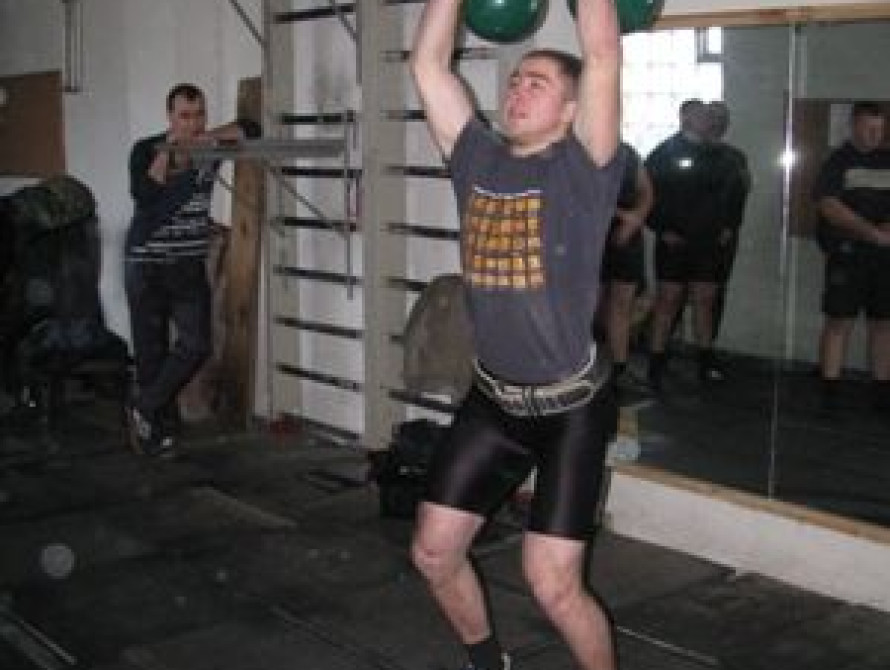 В Запорожье прошел чемпионат области по тяжелой атлетике