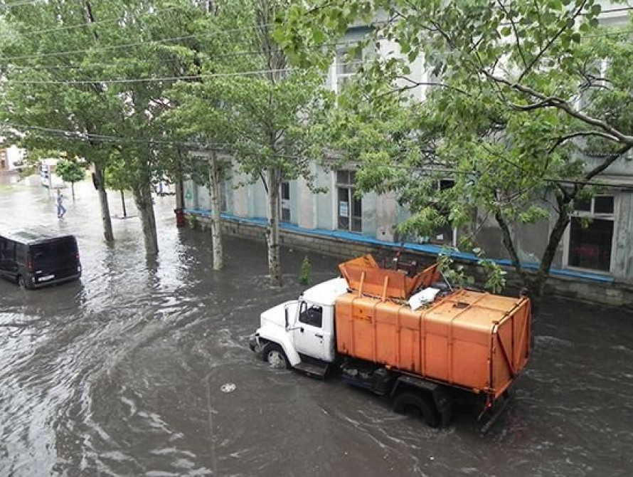 В Бердянске за пару часов выпала месячная норма осадков