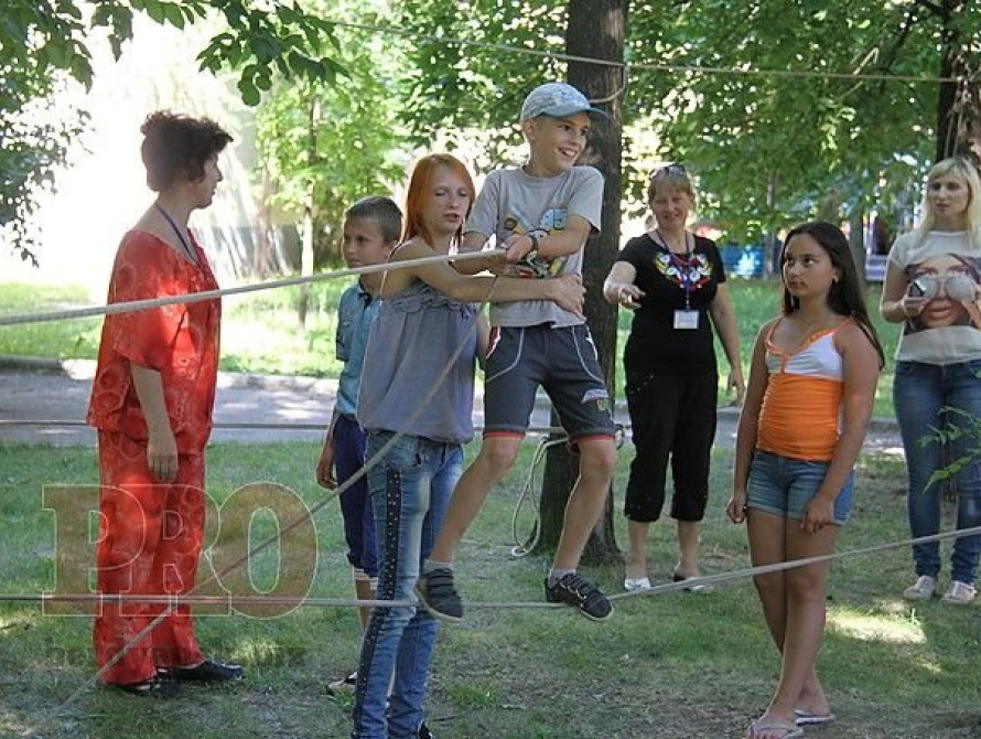 В Бердянске состоялась спортивная акция "Веревочное королевство"