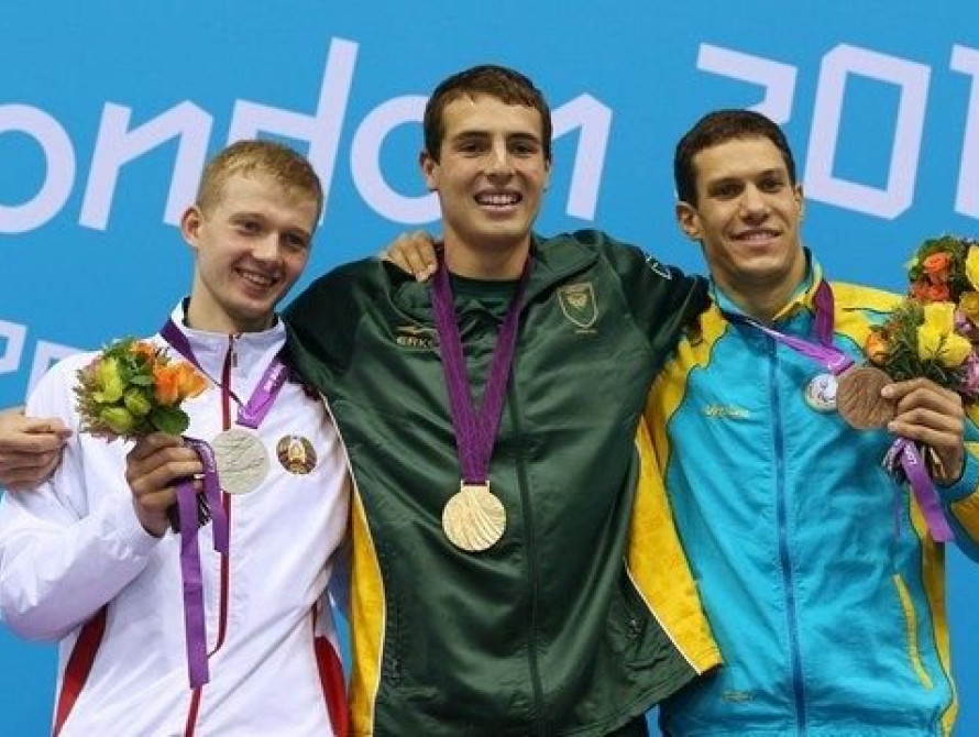 Пловец из Запорожья завоевал "серебро" чемпионата Франции