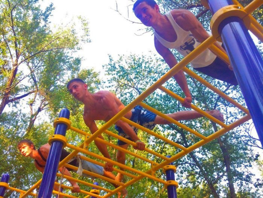 В Запорожье на Ждановском пляже прошли областные соревнования по Street Workout 